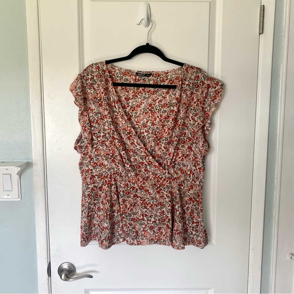 Shein Curve 1XL Women’s Draped  V Neck Flowy Short Sleeve Floral Blouse, NWOT